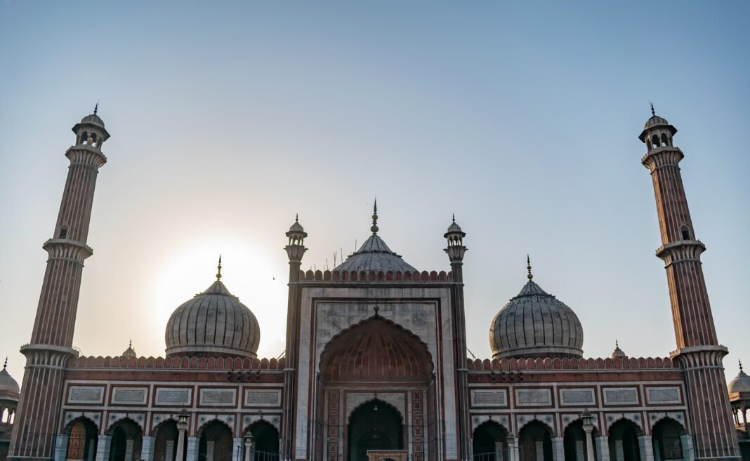 <strong>What are standard tips for Selecting Budget Umrah Packages?</strong> Budget Umrah Packages