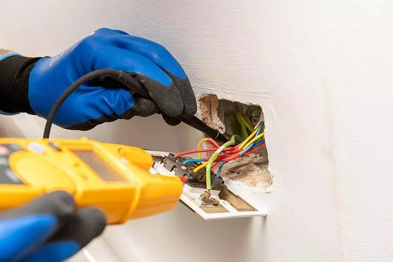 London Electrician Services: Finding the Best Putney Electrician electrician