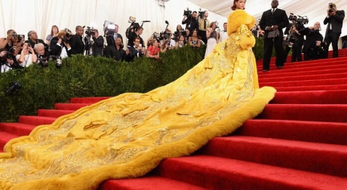yellow dress rock paper scissors